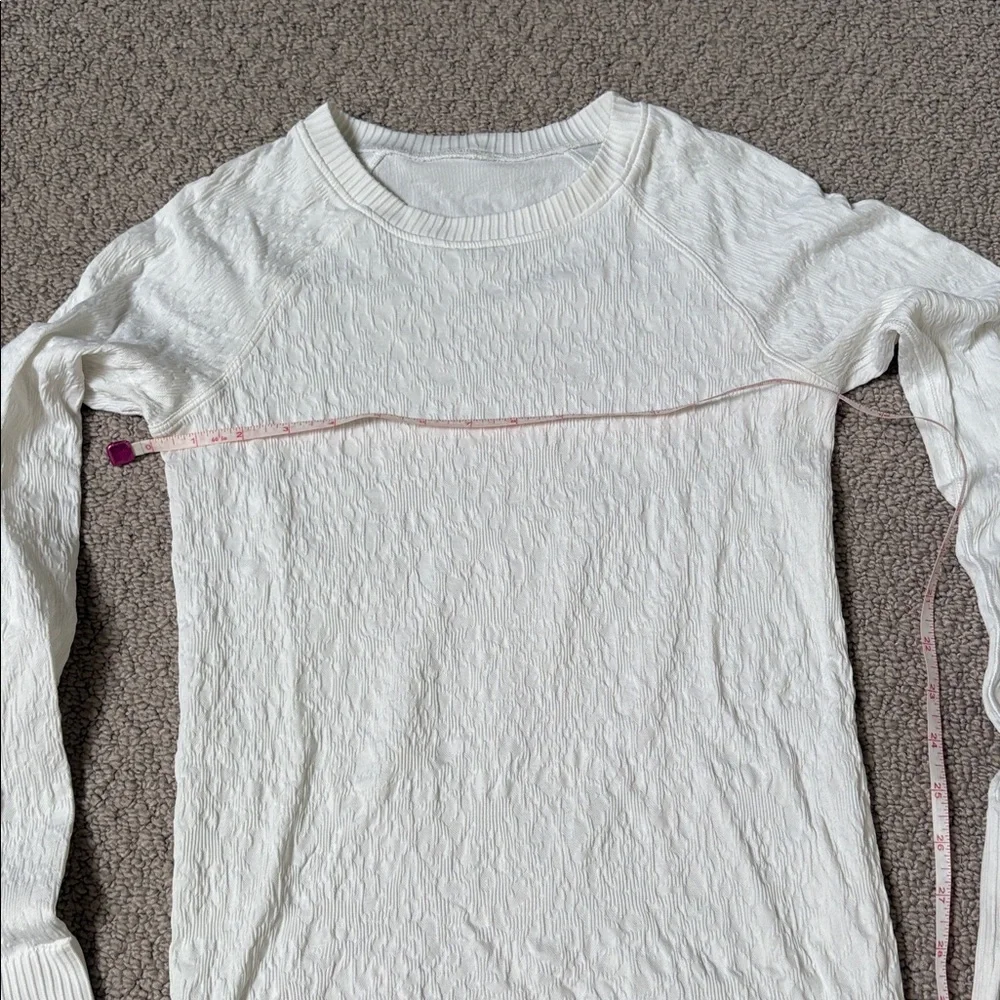 Lululemon long sleeve top - Picture 6 of 8